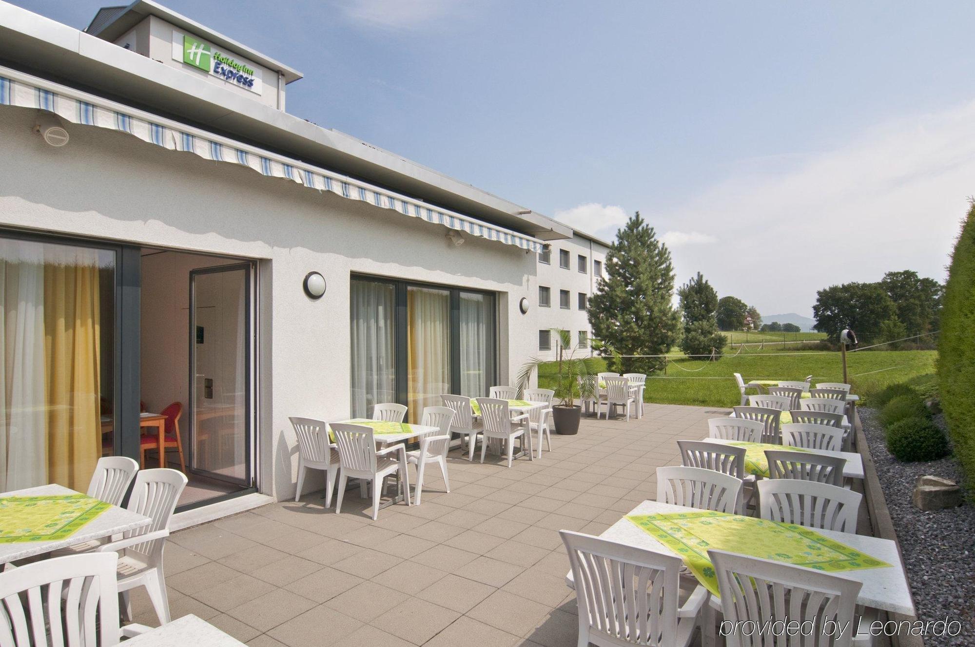 Holiday Inn Express Luzern-Neuenkirch, An Ihg Hotel Rothenburg Exterior foto